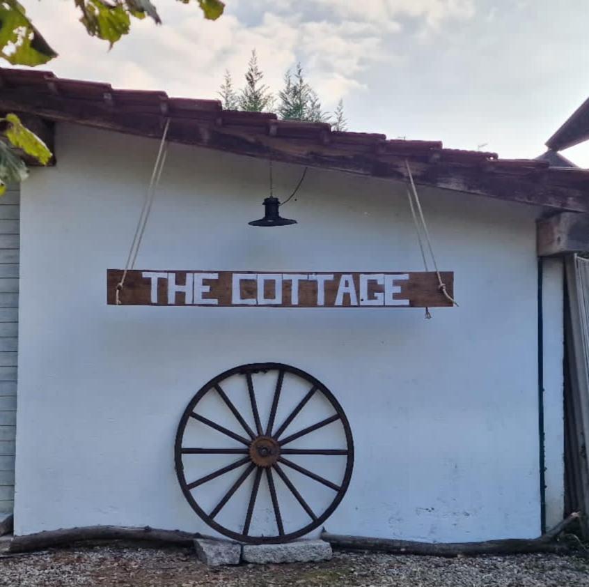 The Cottage Сан-Маурицио-д'Опальо Экстерьер фото